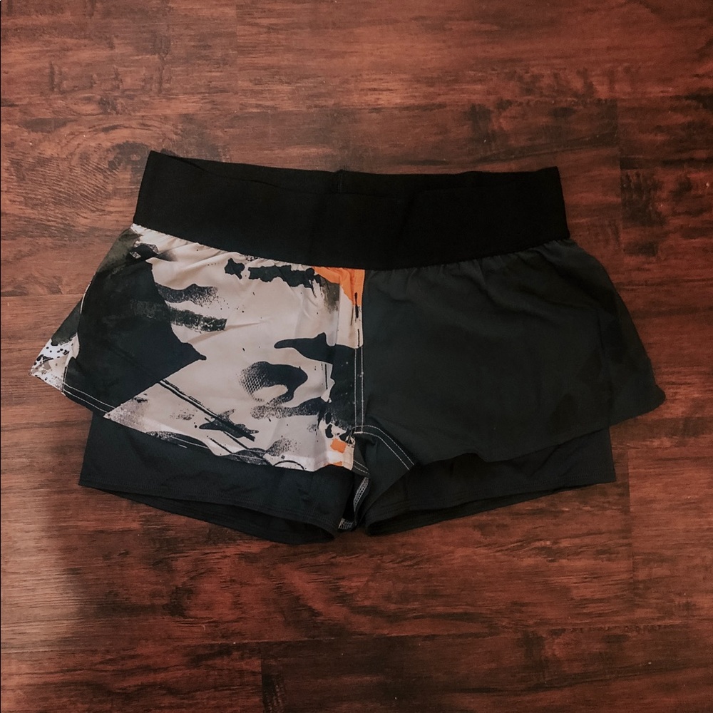 NWOT Reebok 2 in 1 shorts